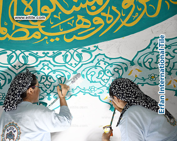 Hand painting Islamic contents on walls and under dome area, www.eitile.com