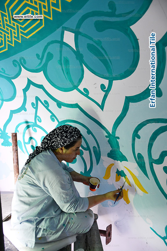 Hand painting Islamic contents on walls and under dome area, www.eitile.com