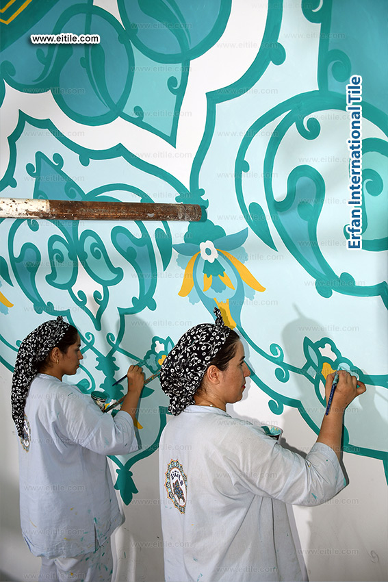 Hand painting Islamic contents on walls and under dome area, www.eitile.com